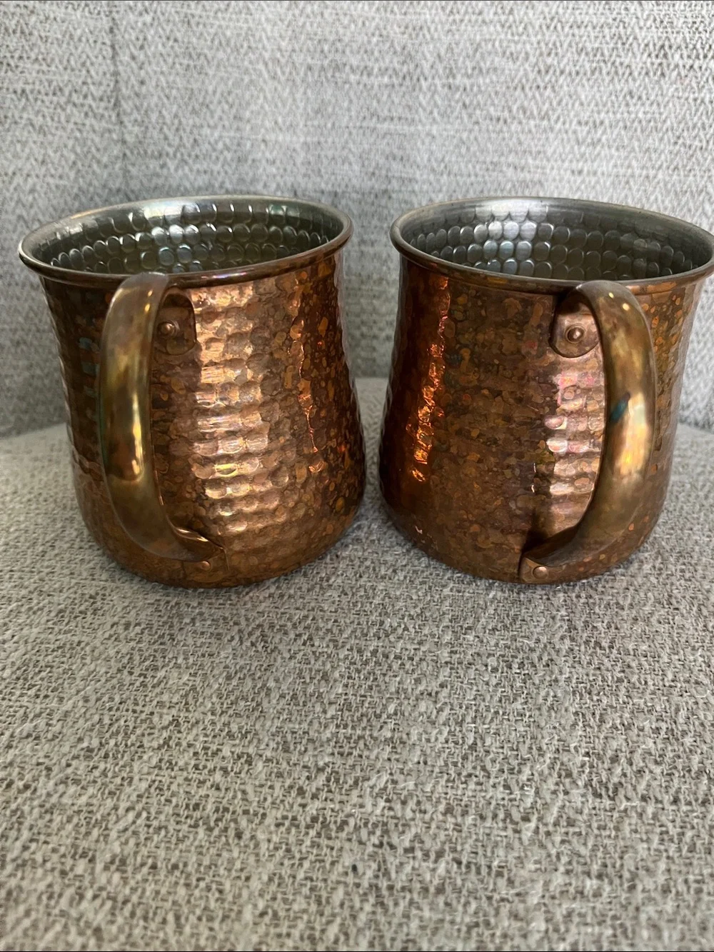 2 Williams Sonoma hammered copper patina handle mugs moscow mule